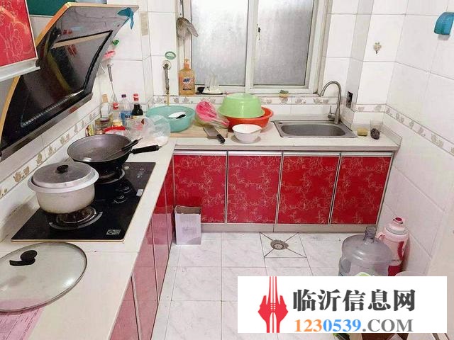 精装市政供暖 三室 宝丽凤凰城  带车库 学 校在门口