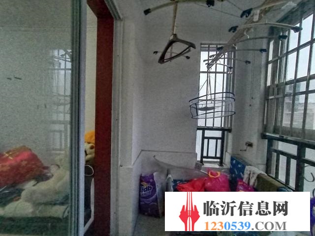 凤凰城 精装 市政供暖 带车库 双卫 好楼层