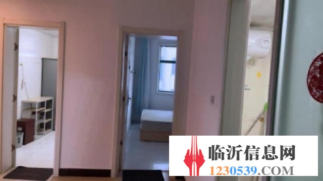 精装修证过二，荣华园2室1厅1卫好楼层价格可谈诚心出售