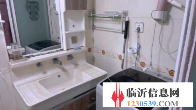 精装修证过二，荣华园2室1厅1卫好楼层价格可谈诚心出售