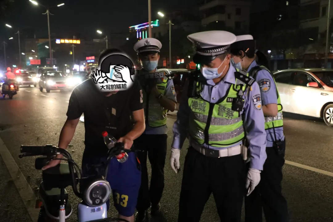 醉酒能骑电动车吗?巧了,这位小哥“以身试法”…