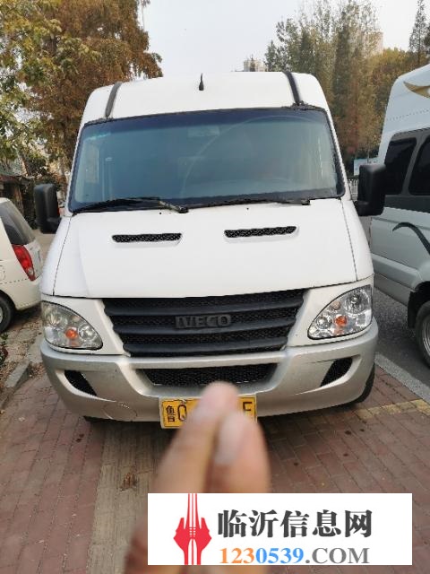 转让17坐依维柯宝迪