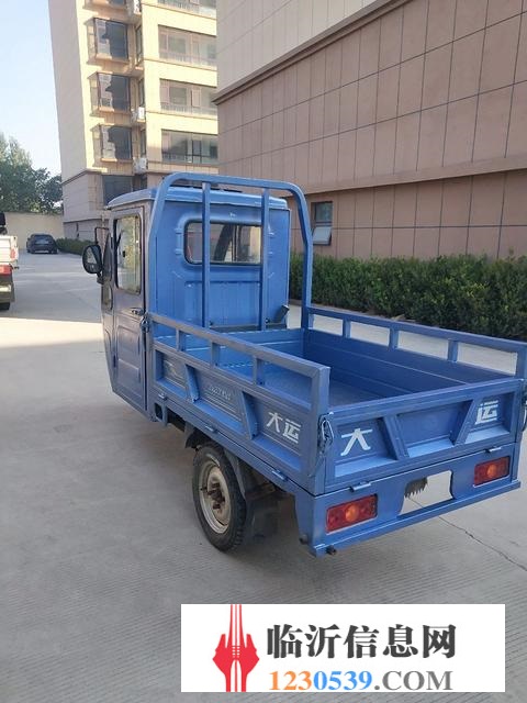 大运汽油三轮车