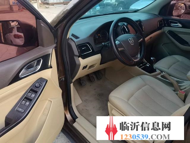 宝骏730 2014款 1.5 手动 豪华型7座