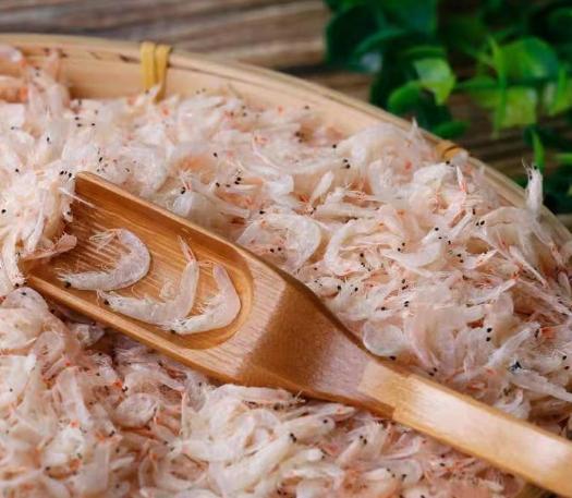 吃虾皮并不能补钙?医生:真正补钙的4种食物,多数人却不爱吃