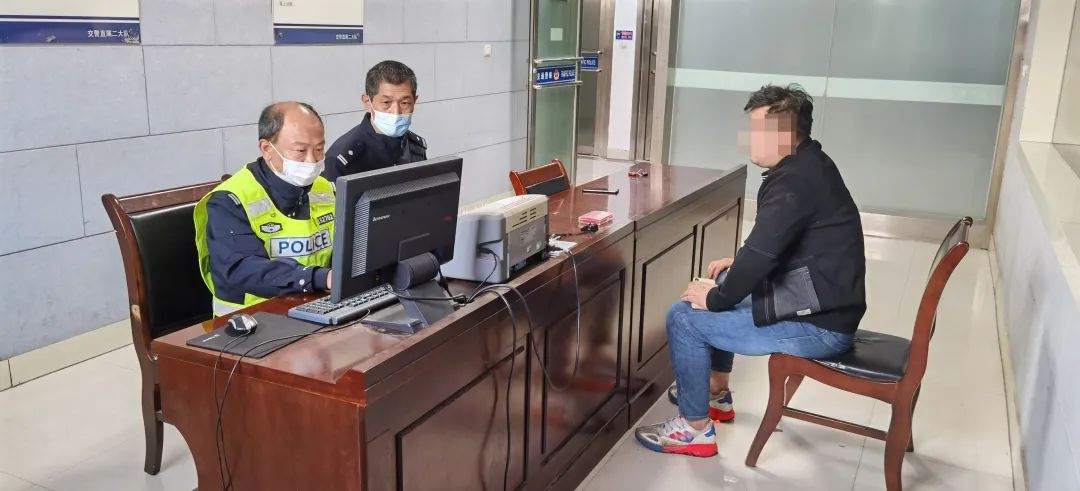 凌晨,临沂男子饭店聚餐与邻桌客人吵架,饭后酒驾被对方举报