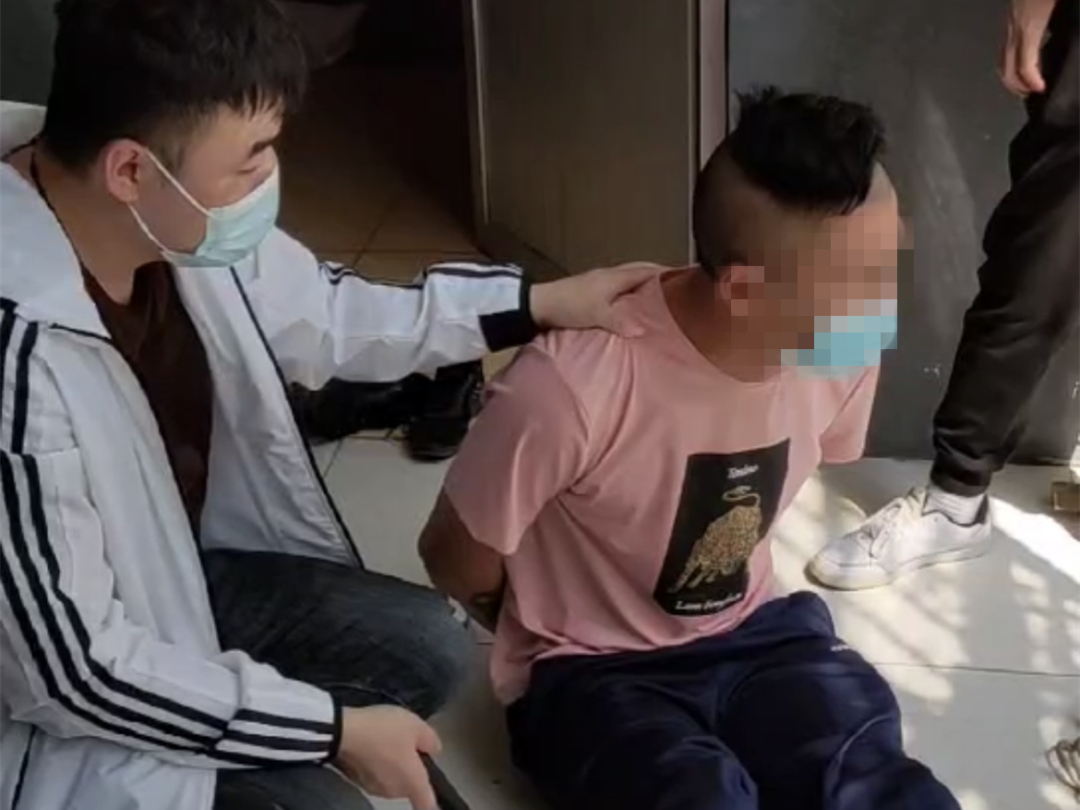 看病期间机动三轮车被偷,临沂一大爷急哭了…警方抓获盗窃嫌疑人杨某