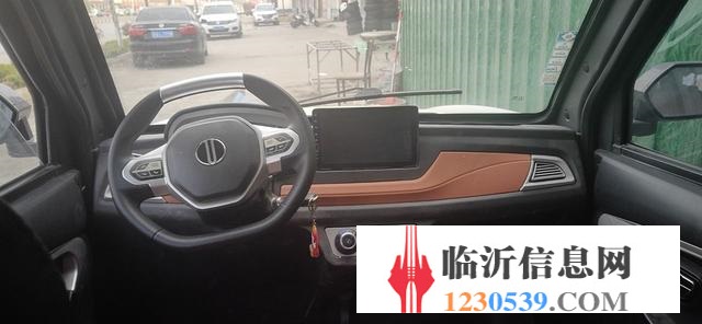 半价急出电动三轮车