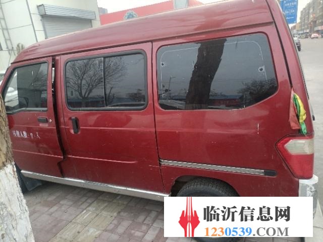 五菱之光  个人车 八座拉人拉货动力十足
