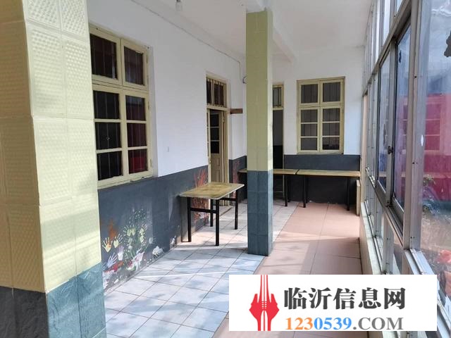 十二小学对过盈利中托管有事急转