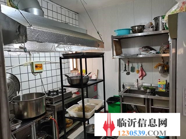 二路银雀山路小吃店因照顾病人急转