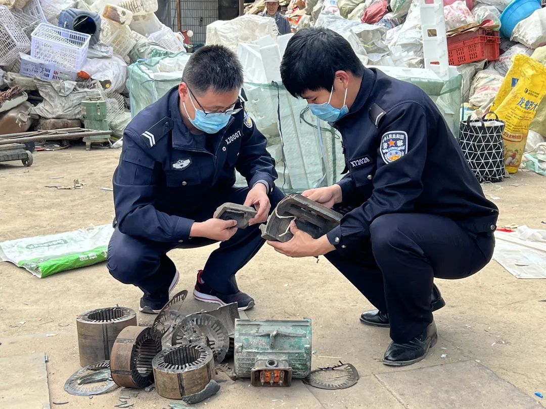 意想不到!这个嫌疑人把手伸向了公厕