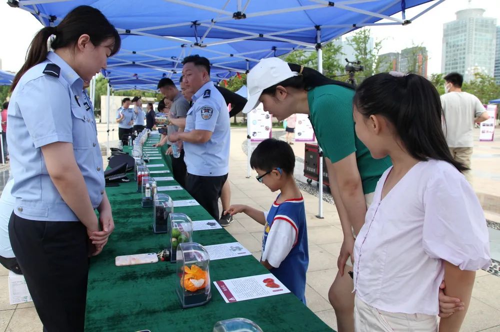 临沂市举行“喜迎二十大、禁毒保平安”“6.26”国际禁毒日主题宣传活动