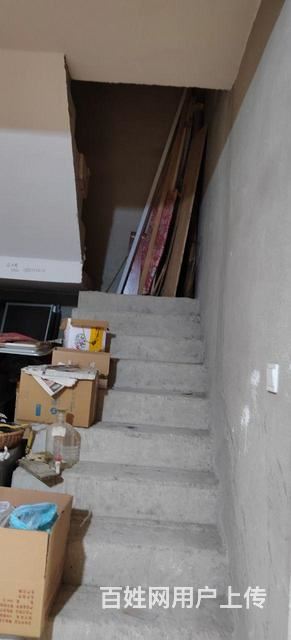 叠加别墅，190平方，178万，楼下有自己的小菜园，