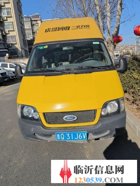 急转多台大面包车