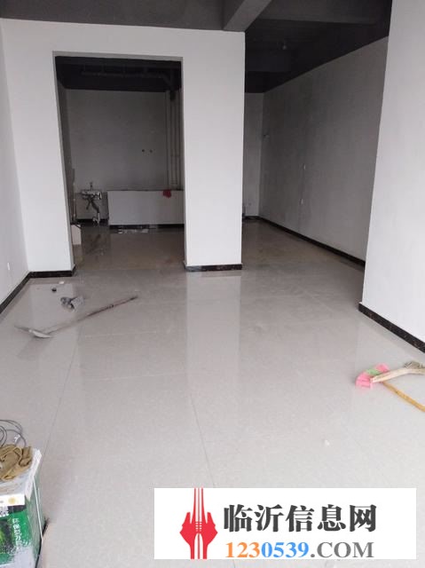 育博园东区南沿街